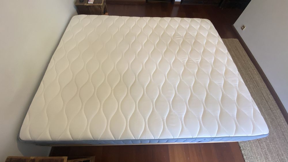 Colchão e Cama de casal