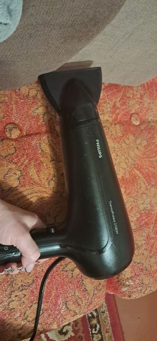 Фен Philips 2100