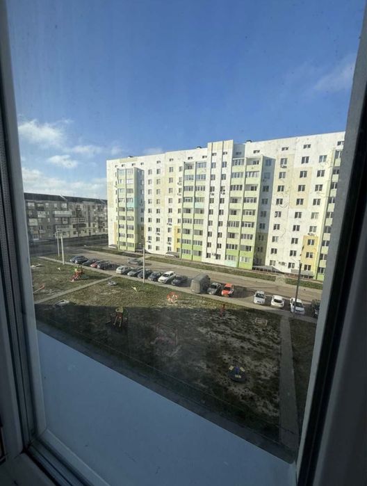 Продам 2 км/ ЖК Миру 3/57м/ З ремонтом/