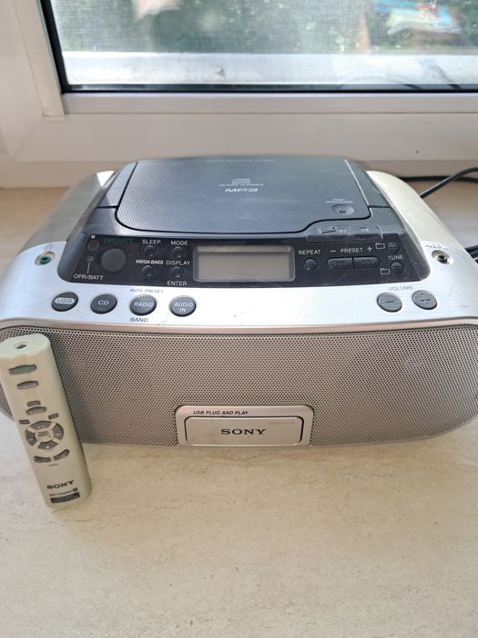 Б/в cd/mp3, радіо, usb переносна магнітола Sony