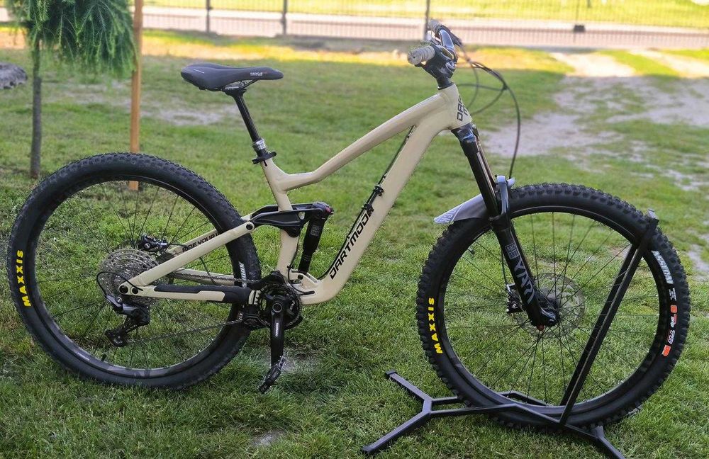 Rower Dartmoor Thunderbird Superenduro Sand Storm