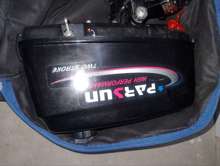 Швертбот (Лодка легка,вітрило, складна щогла,двигун, весла)