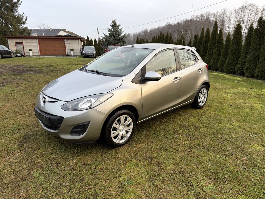 Mazda 2 lift Niski Przebieg Zadbana Nawigacja