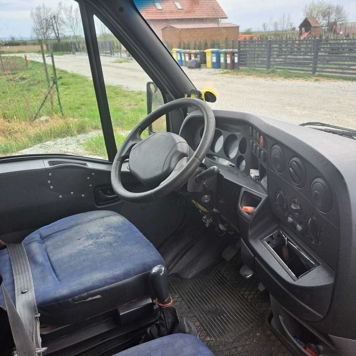 Sprzedam Iveco Daily 35C12 bliźniak, winda