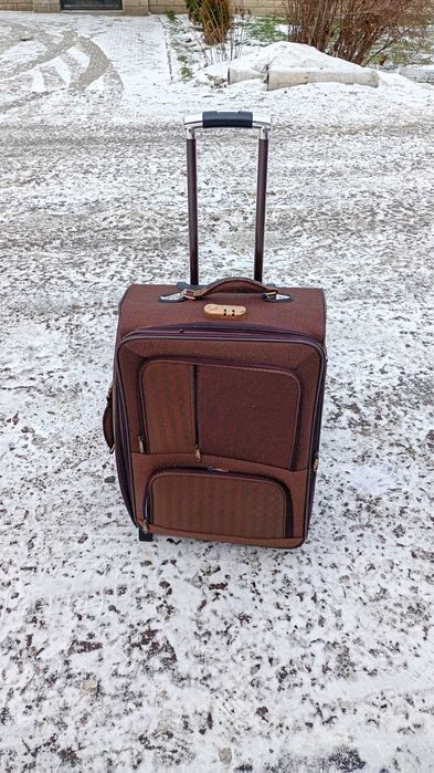 Сумки дорожные чемодан на колесиках, чемодан на колесах