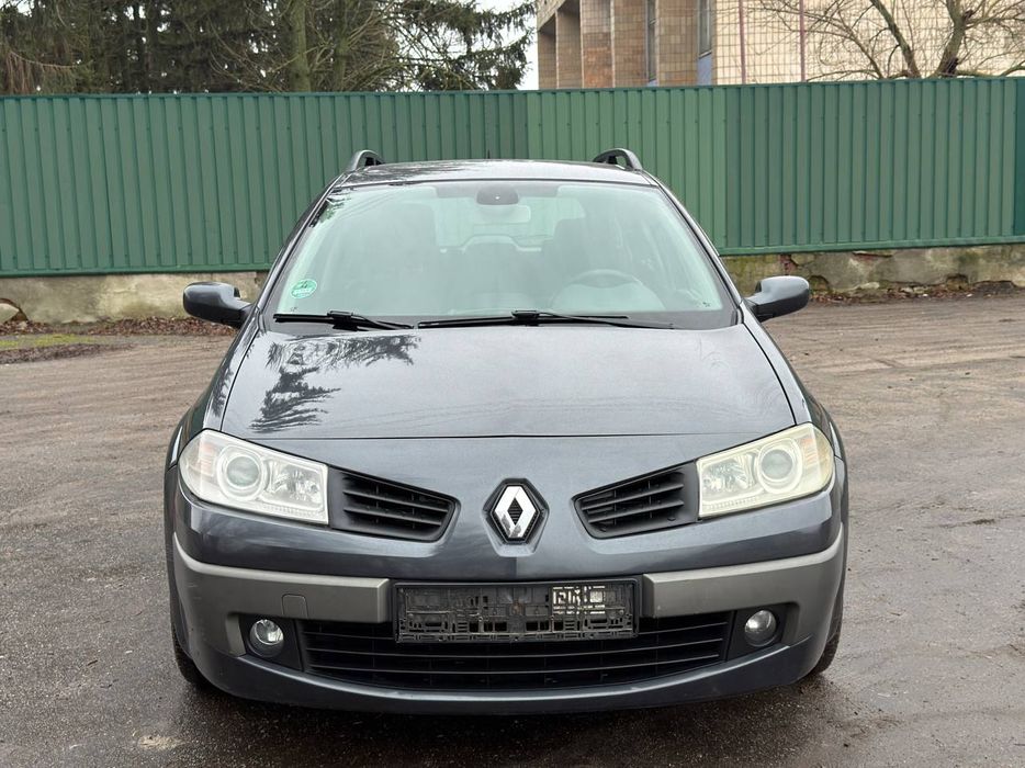 Продам Рено Меган на автомате