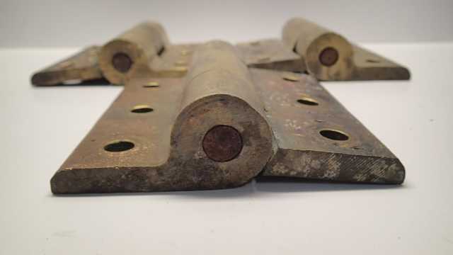 Dobradiças antigas em Bronze