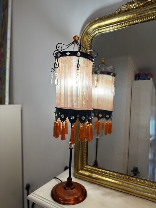 Lamp as new.