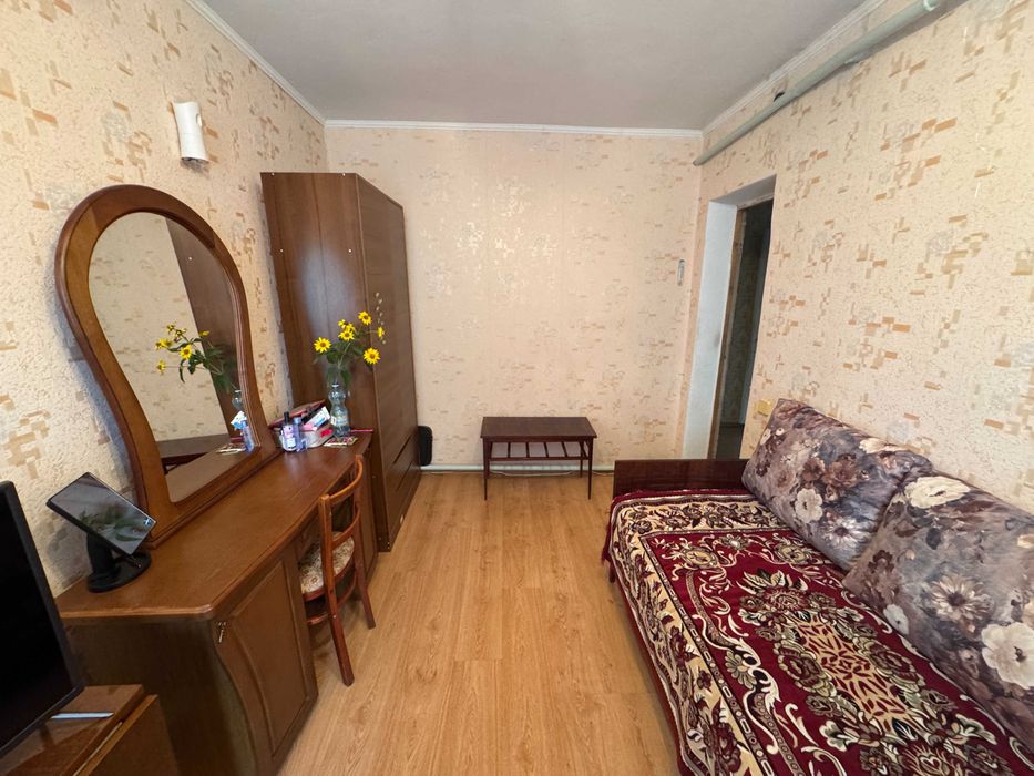 Дом - 80 м.кв. + летняя кухня. Участок - 11 соток. Подгородное
