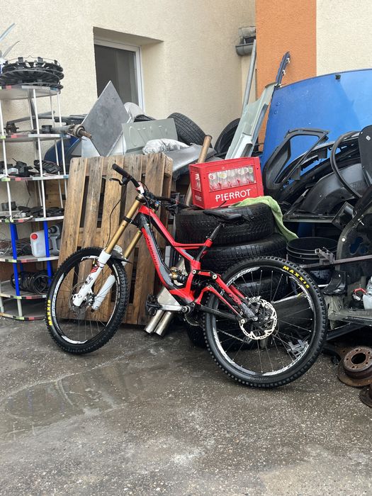 Specialized demo8