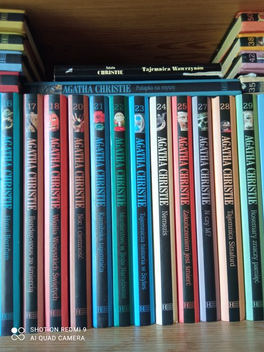 Agatha Christie - bogata kolekcja powieści kryminalnych - 44 książki
