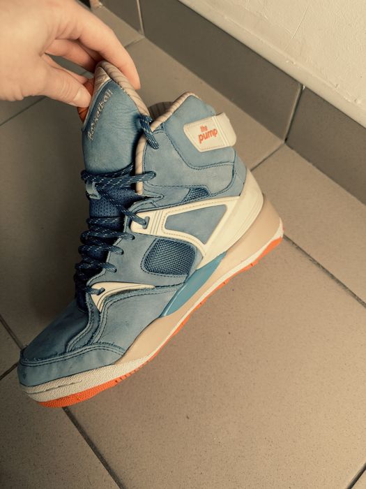 Продам взуття баскетбольне reebok