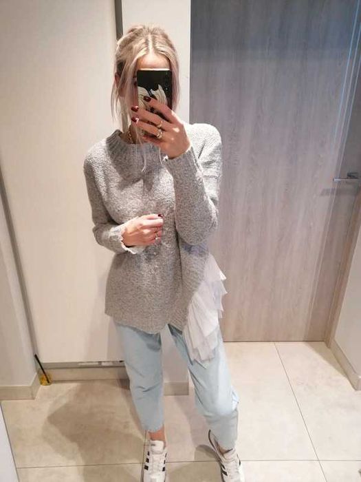 Sweter z falbanką tiulową, rozm. uni