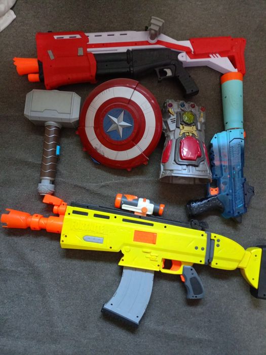 NERF fortnite Marvel