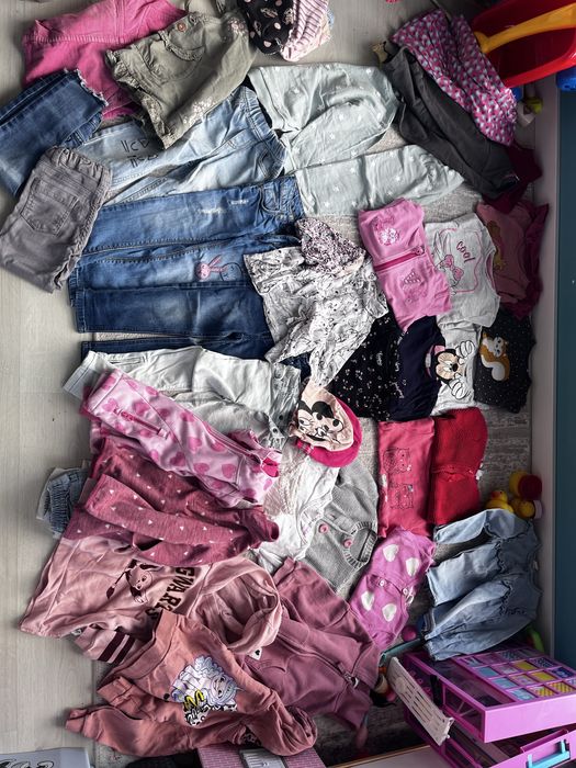 Tanio paka ok 70 szt. Rozm. 98-104