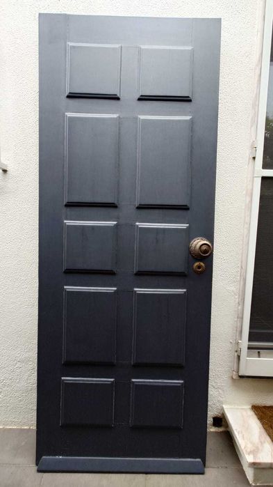 Fechadura alta segurança com ferragens completas e porta madeira