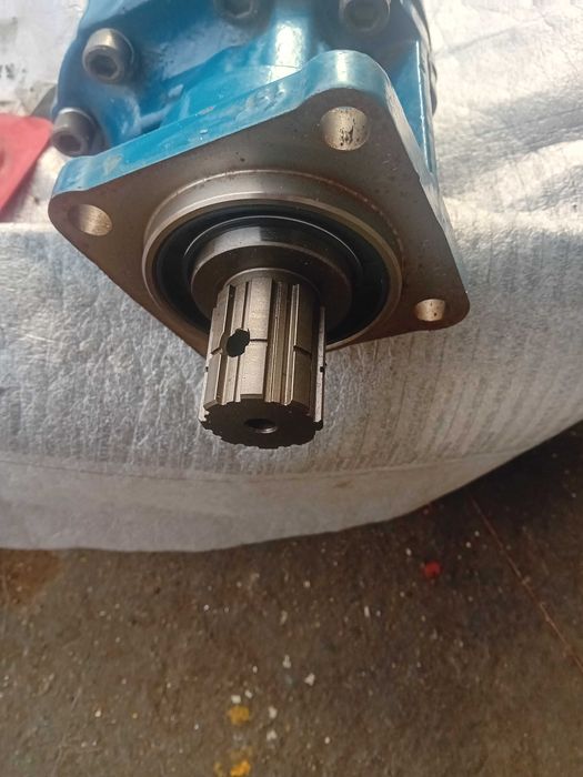 Bomba hidráulica nova. Made in Italy