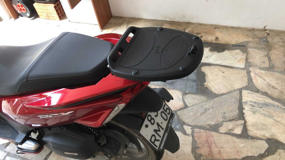 PCX 125cc [20mil km] como nova • 3x sem juros