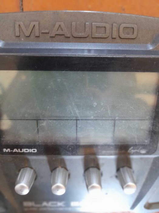 Pedaleira Black box M Audium(efx,beat box)ver demo no YouTube