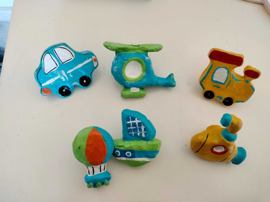 Candeeiro e puxadores para quarto de menino