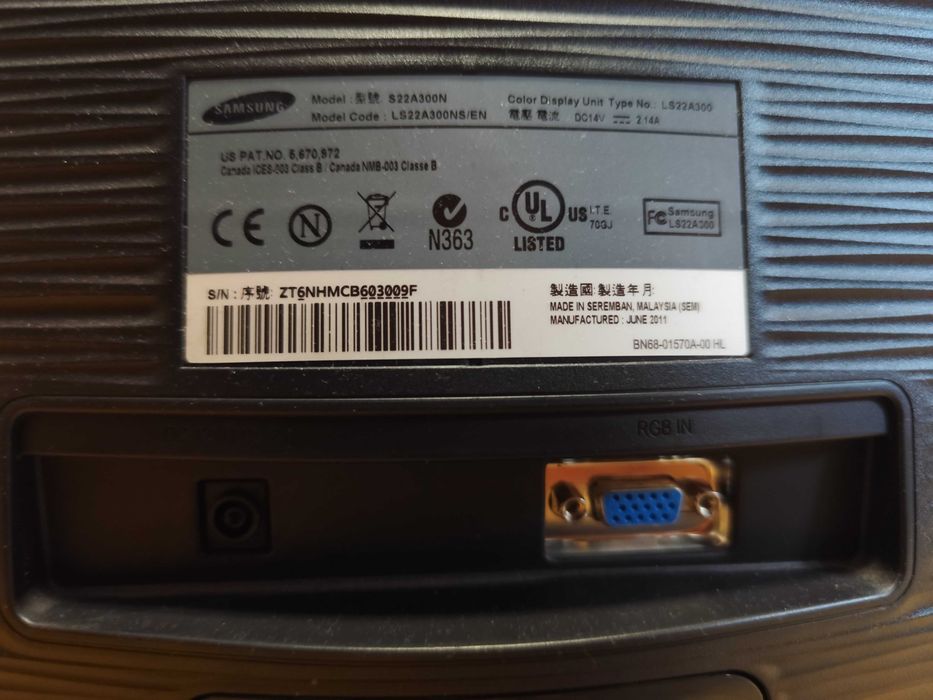 Monitor Samsung 22 cale LED Full HD - Model S22A300N