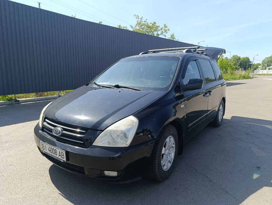 продам Kia Carnival
