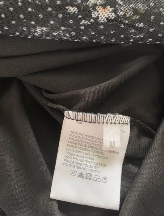 Czarna bluzka na ramiączkach