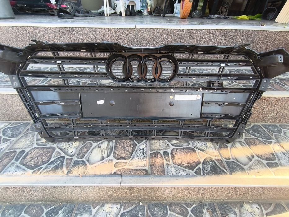 Przedni Grill z Audi S5