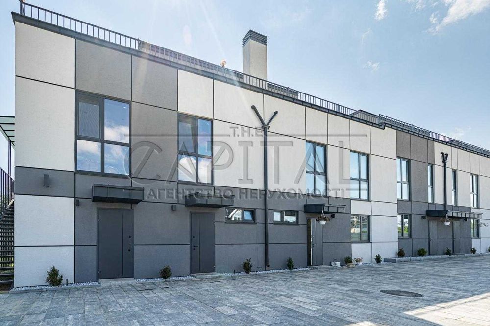 Продаж будинку Осокорки з виходом до озера