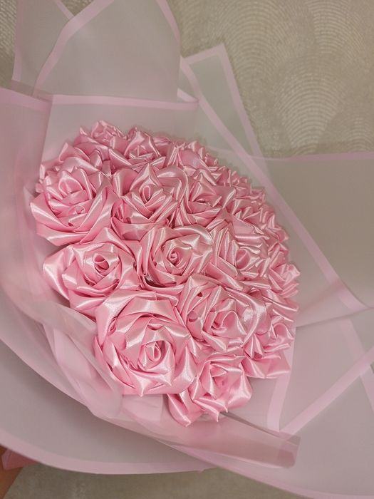 Букети з атласних стрічок