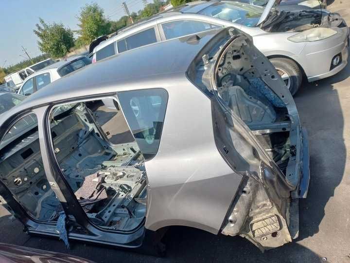 Четверть крыло кузов Renault Scenic III разборка