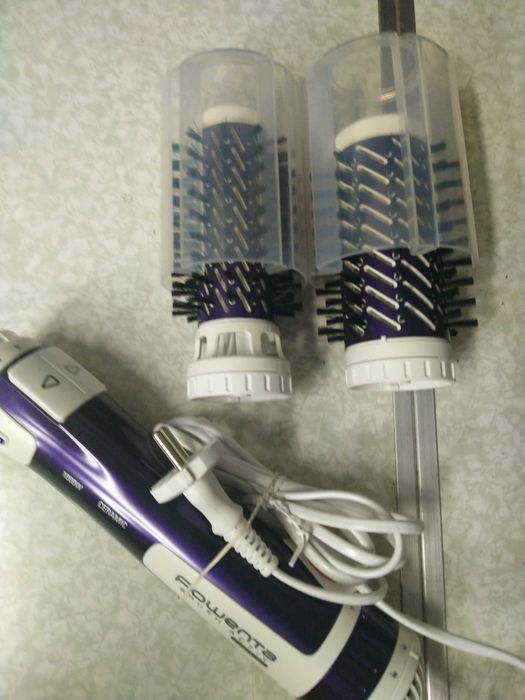 Lokówko-suszarka do włosów 2w1 Rowenta Brush Activ CF9530