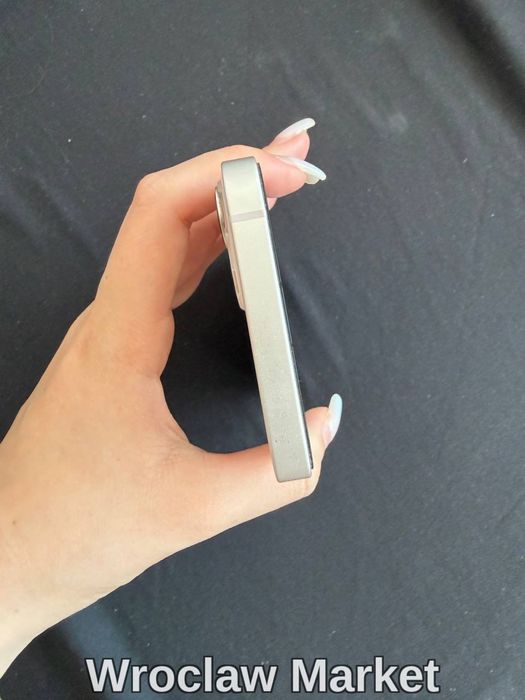iPhone 13 (delikatny różowy kolor)