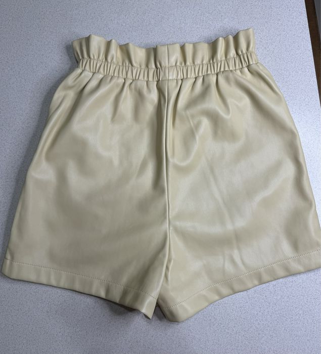 Шорти з екошкіри