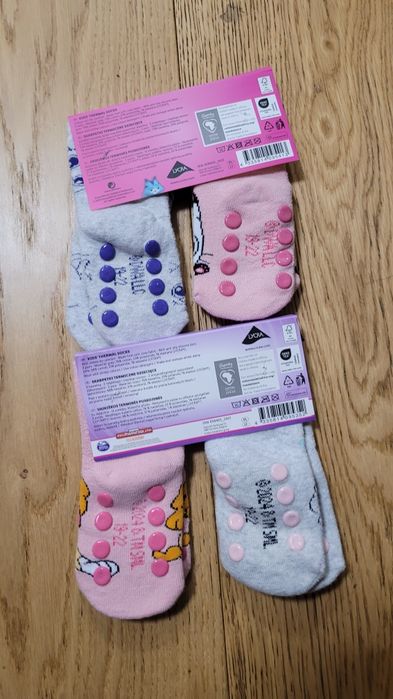 Skarpetki nowe antypoślizgowe  rozm 19-22