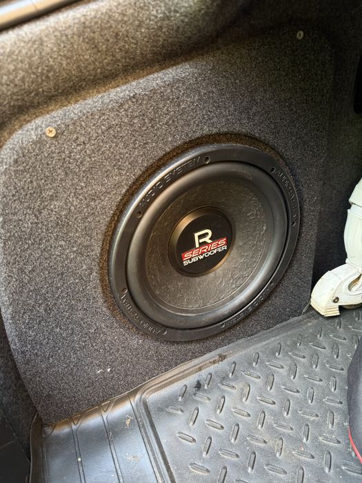 Obudowa subwoofera a4 b7