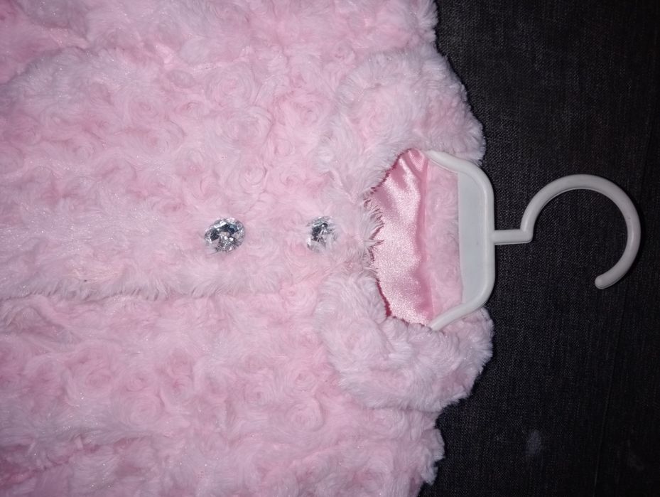 Sprzedam futerko jeansy róż