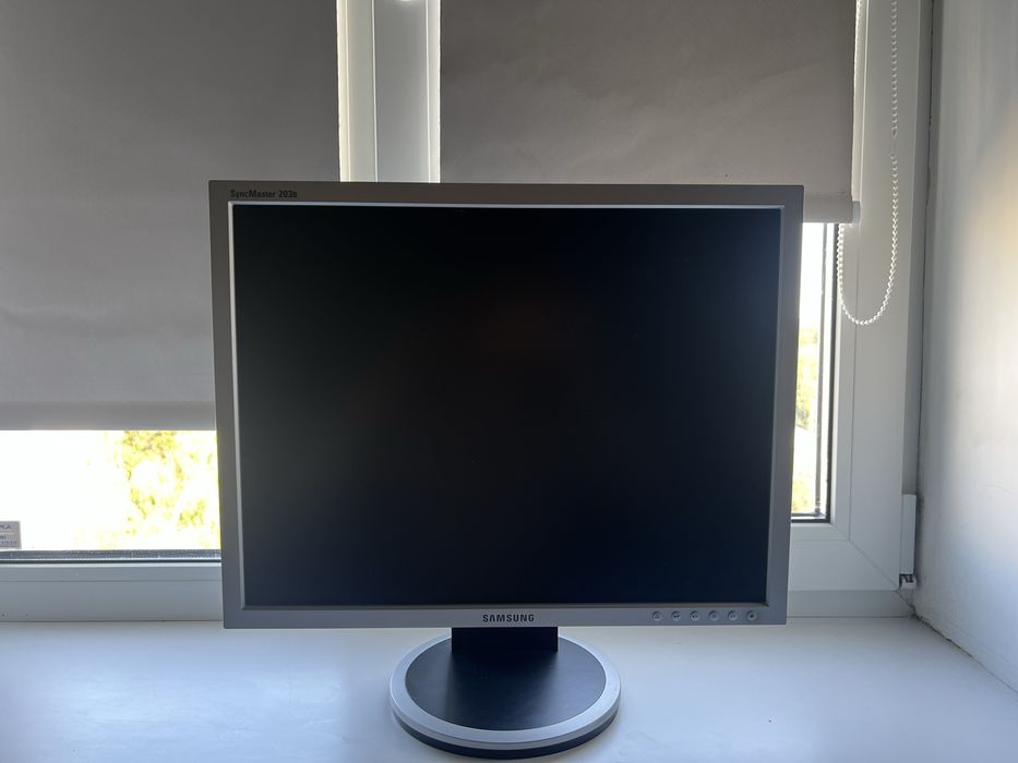 Samsung syncmaster 203B 20”