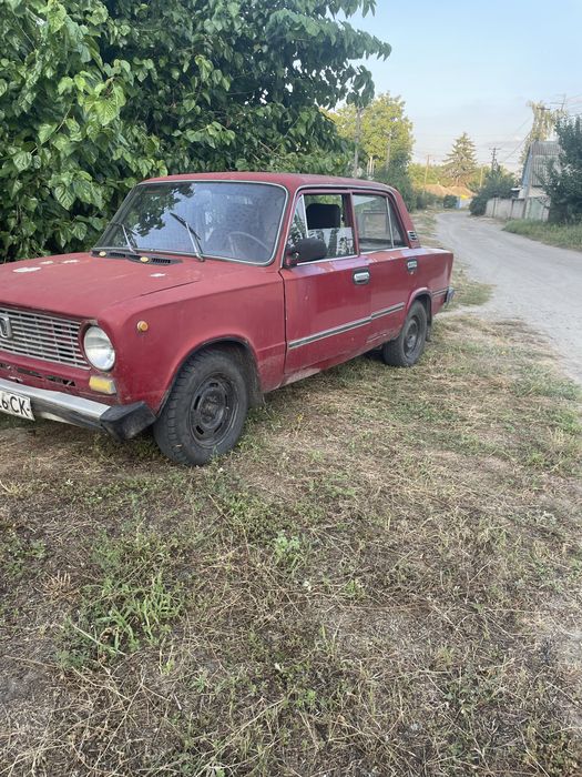 Продам ваз 21011