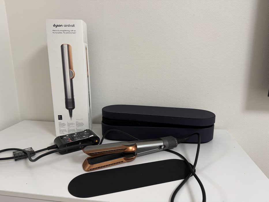 Dyson airstrait+кейс для зберігання оригінал