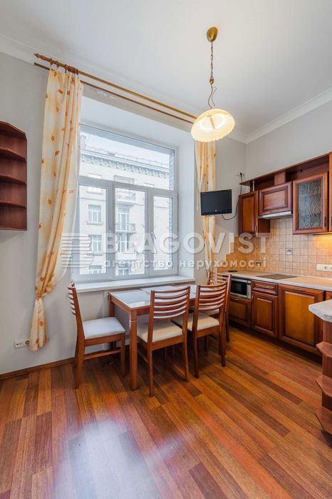 Продаж квартири, Липки, Банкова, Урядовий квартал, Печерськ, Хрещатик