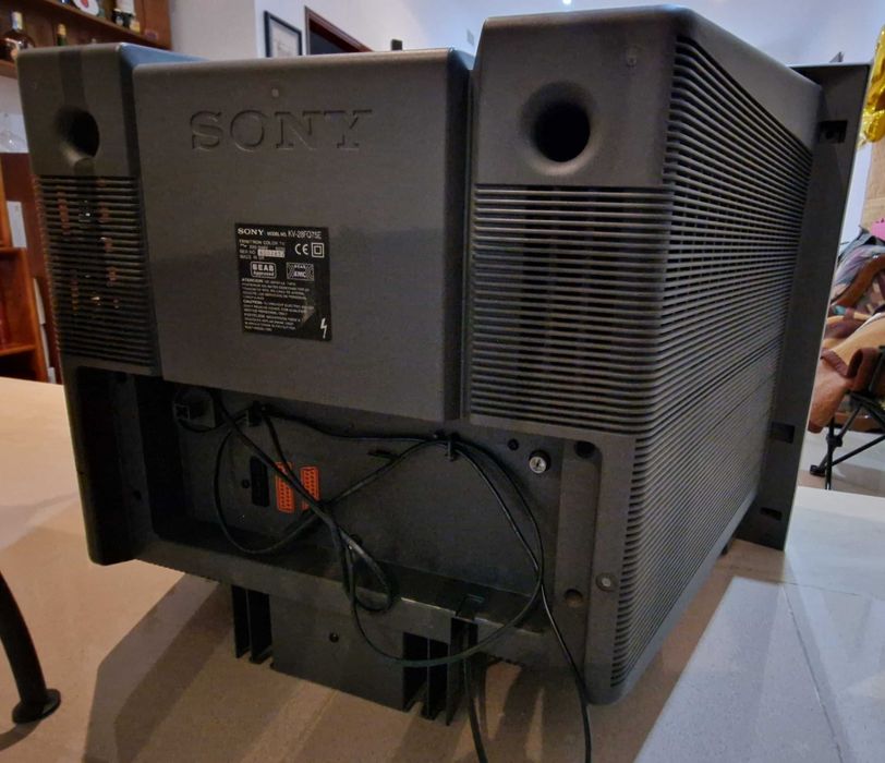 Televisão Sony KV-28FQ75E de 71 cm