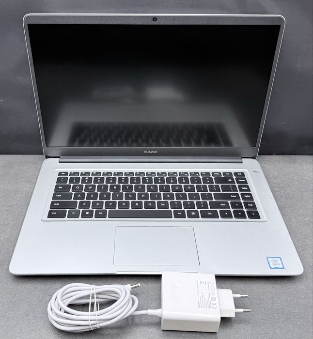 Laptop HUAWEI MateBook D i5-8250U/8GB/256GB SSD/15,6"/Win 11 Space Gray