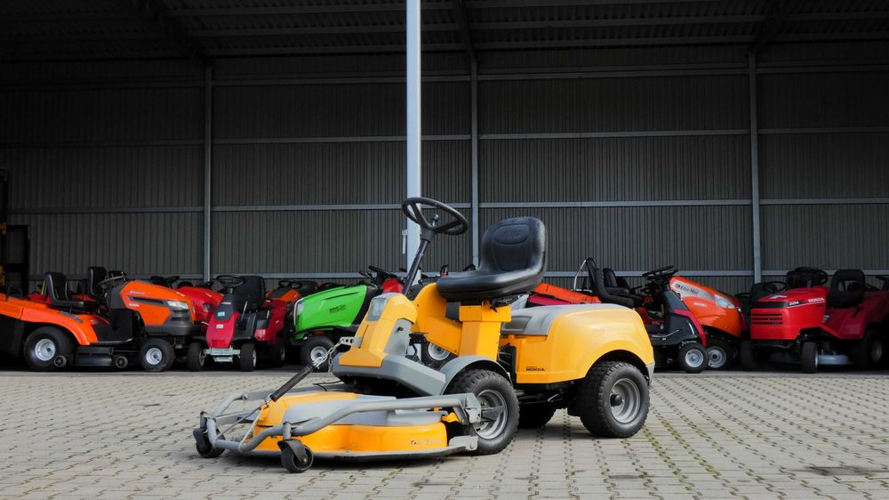 Traktorek kosiarka Stiga Park Royal 4WD HONDA 2 Cylindry (200110.6) - Baras