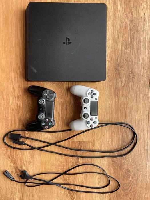 Sony PlayStation 4 slim