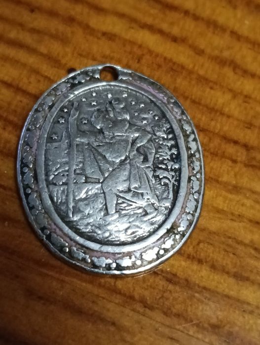 Belo e antigo chaveiro/ pendente de prata S. Cristóvão