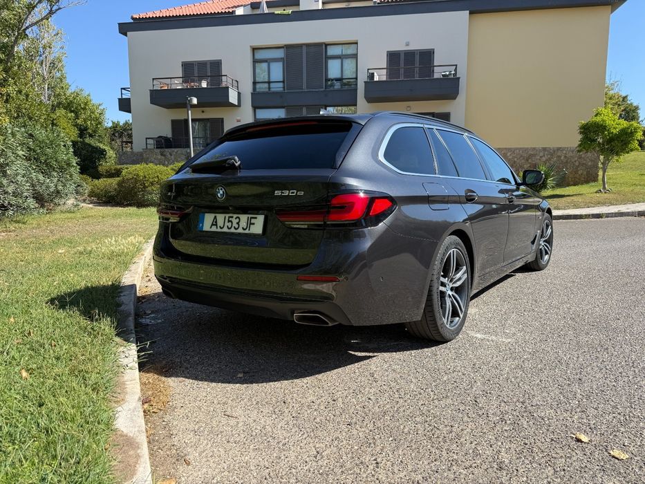 BMW 530e Luxury - 2021 - Nacional — photo 2