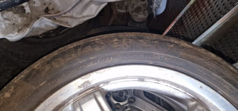 Felgi Mercedes ML GL "21  Z Oponami