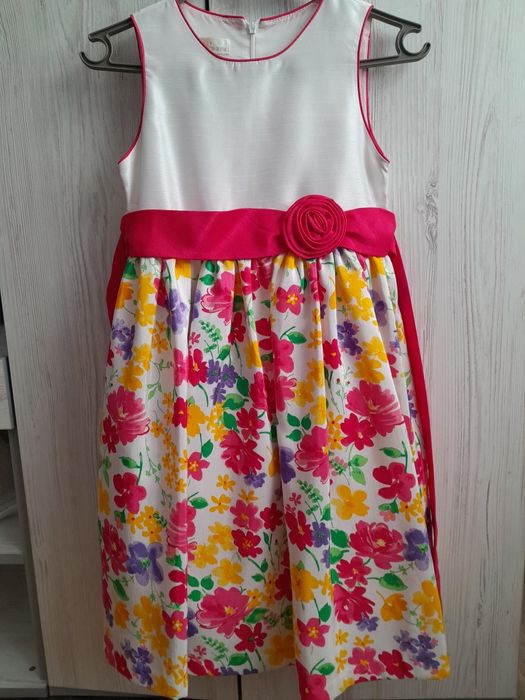 Святкові сукні для дівчинки