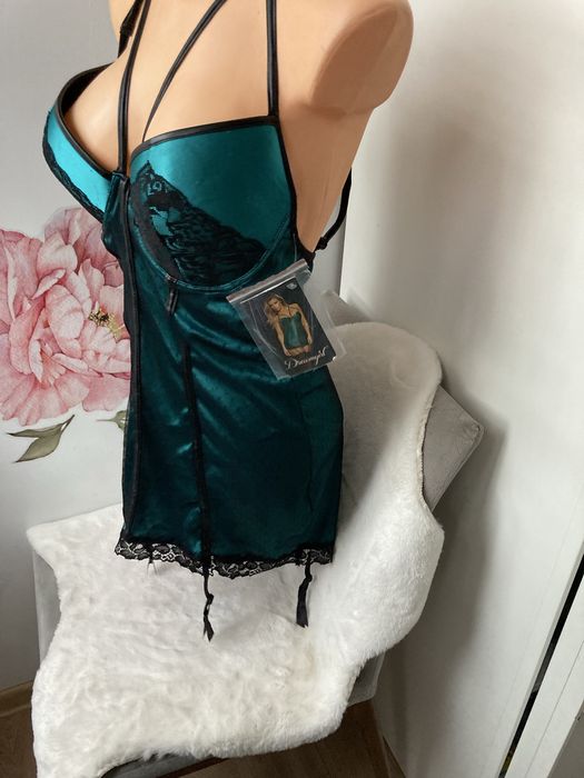 Seksowna halka z miseczkami piękny kolor harness L